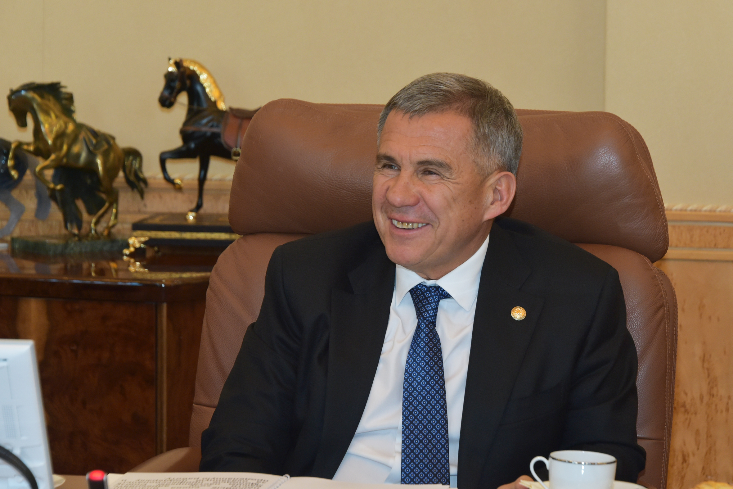 Достопримечательности города альметьевск республика татарстан. Механик красоткин буксир. Казанский кремль казань. Лучшие рт. Лучшие товары и услуги республики татарстан.