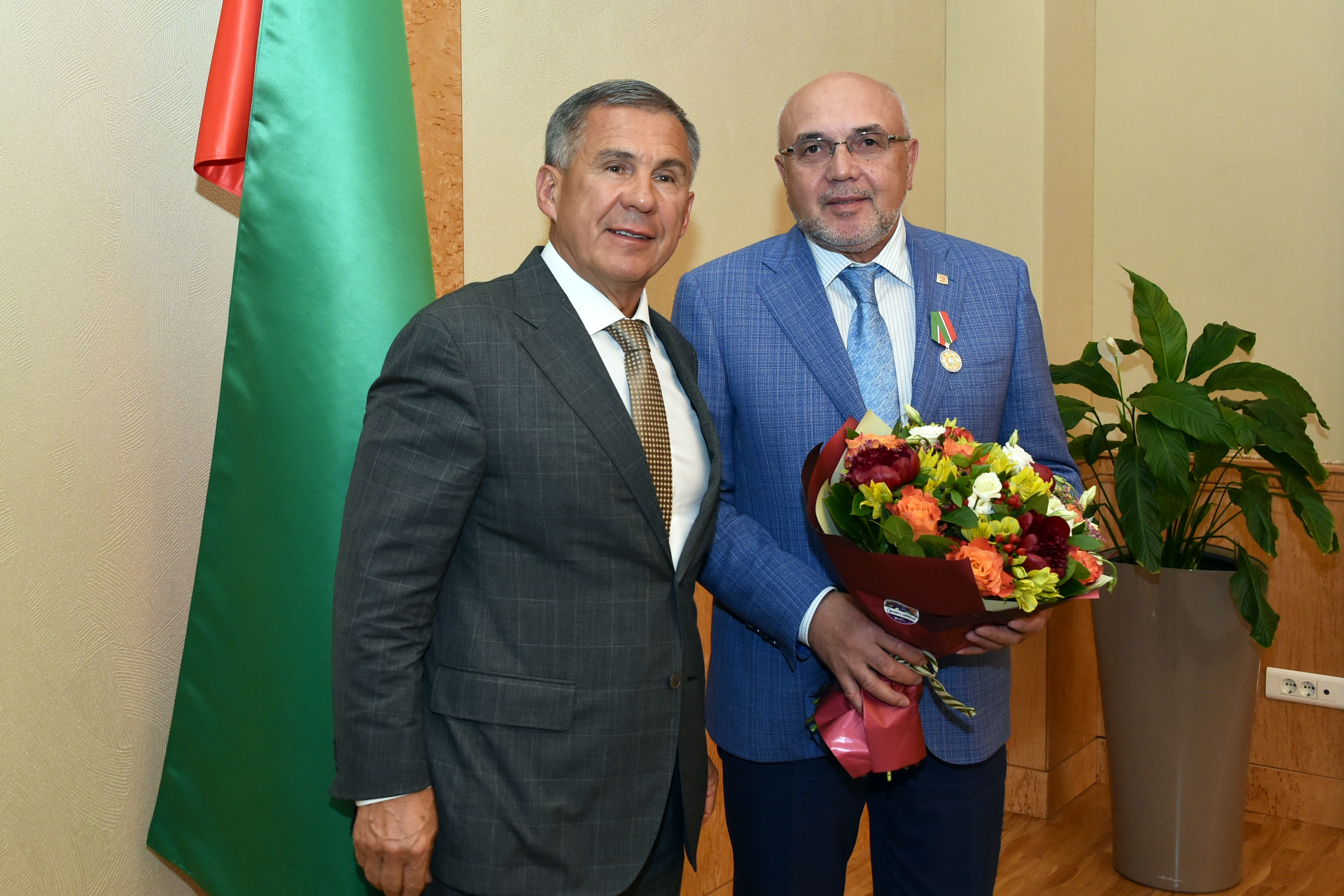 раузил хазиев генеральный директор ао татэнерго. хазиев раузил магсумянович татэнерго. генеральный директор хазиев раузил магсумянович. хазиев раузил магсумянович. хазиев раузил магсумянович татэнерго.