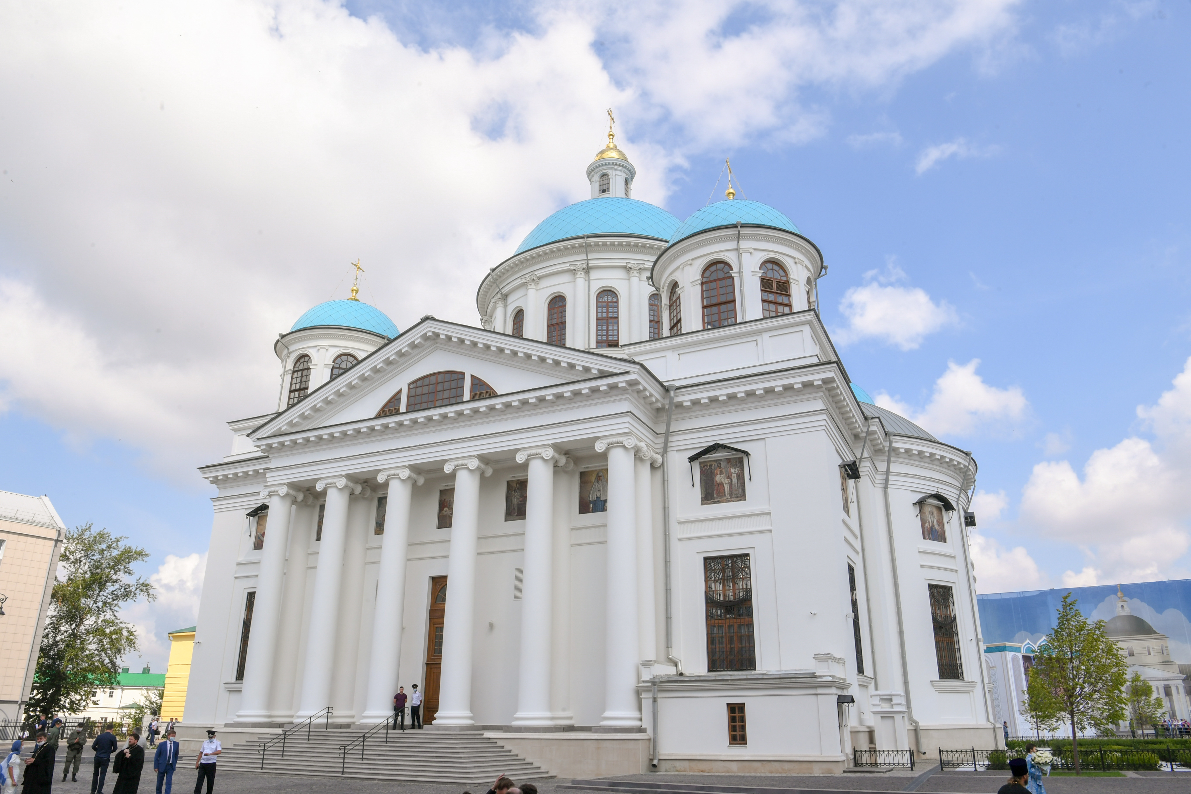 Храм казанской божьей матери казань. Храм иконы Божией матери Казань. Церковь Казанской Богоматери Казань. Казань Казанский собор Богородицкий монастырь. Собор Казанской иконы Божией матери Богородицкого монастыря в Казани.