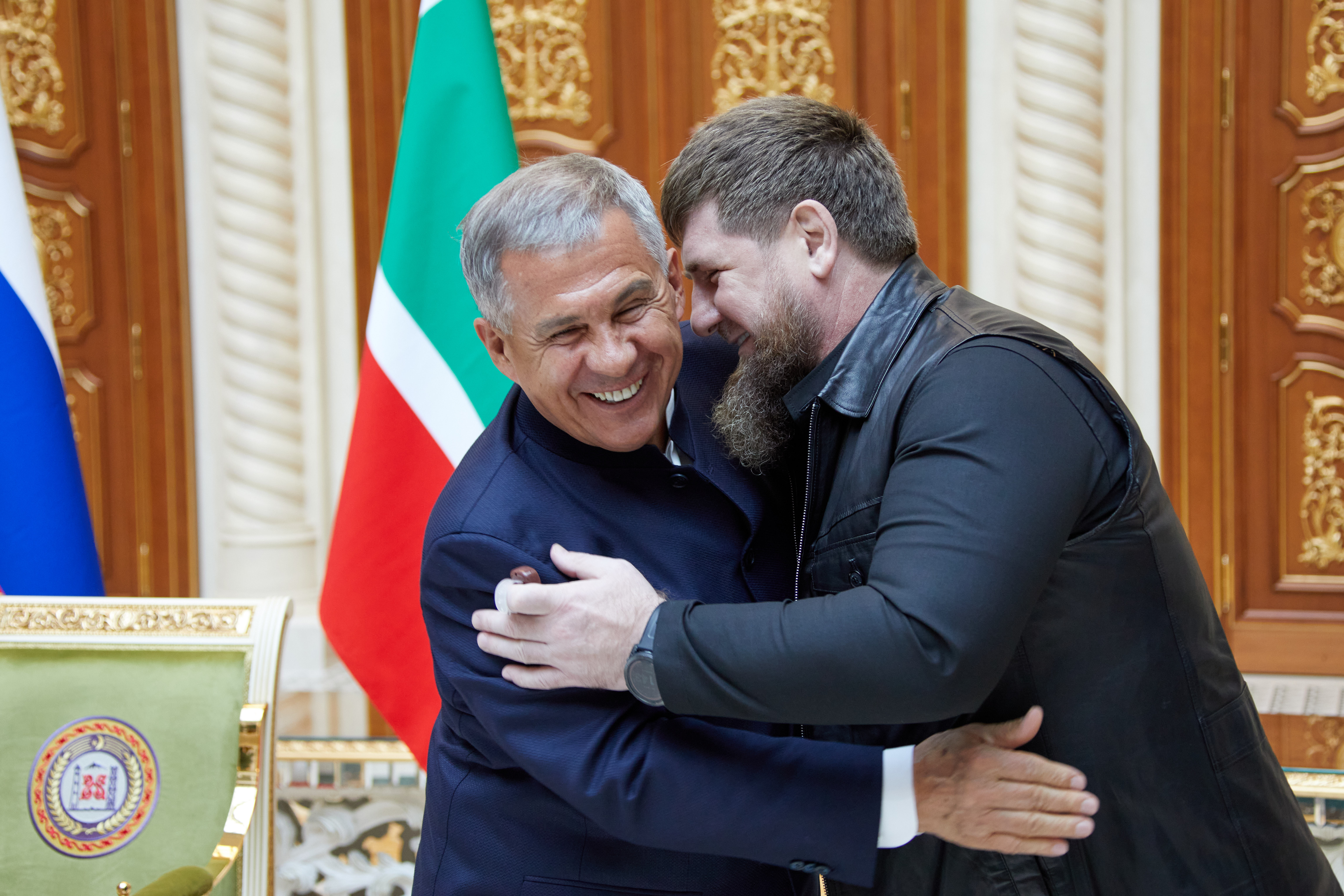 Поздравление кадырову. Минниханов и Кадыров. Минниханов встретился Рамзаном Кадыровым.