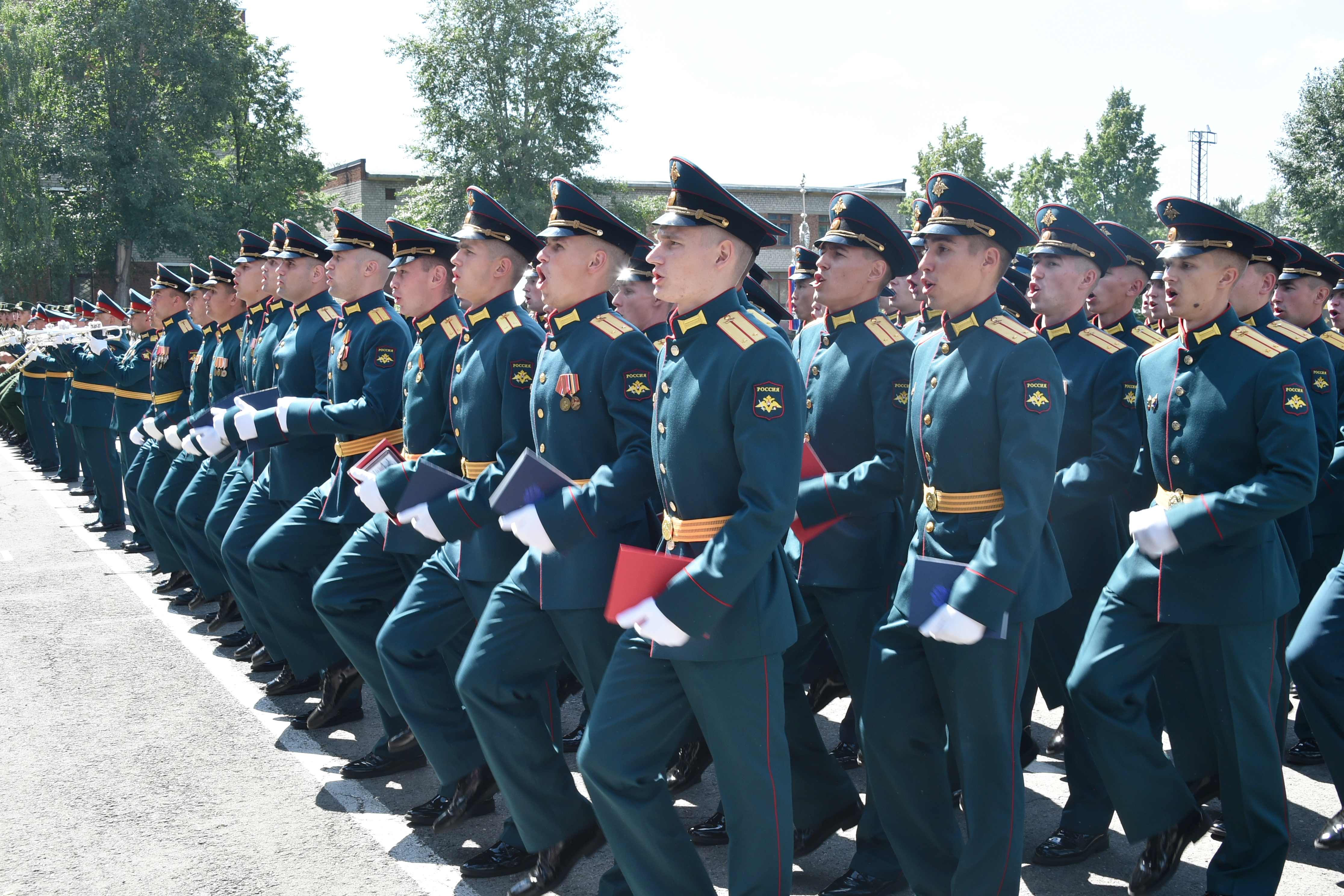 Военное училище в казани. Казанское высшее танковое командное училище 2022. Выпуск в Казанском танковом училище в 2023. НВВКУ выпуск 2022. Выпуск Казанского танкового училища.