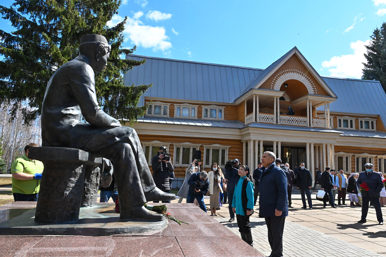 кровать перевод на татарский